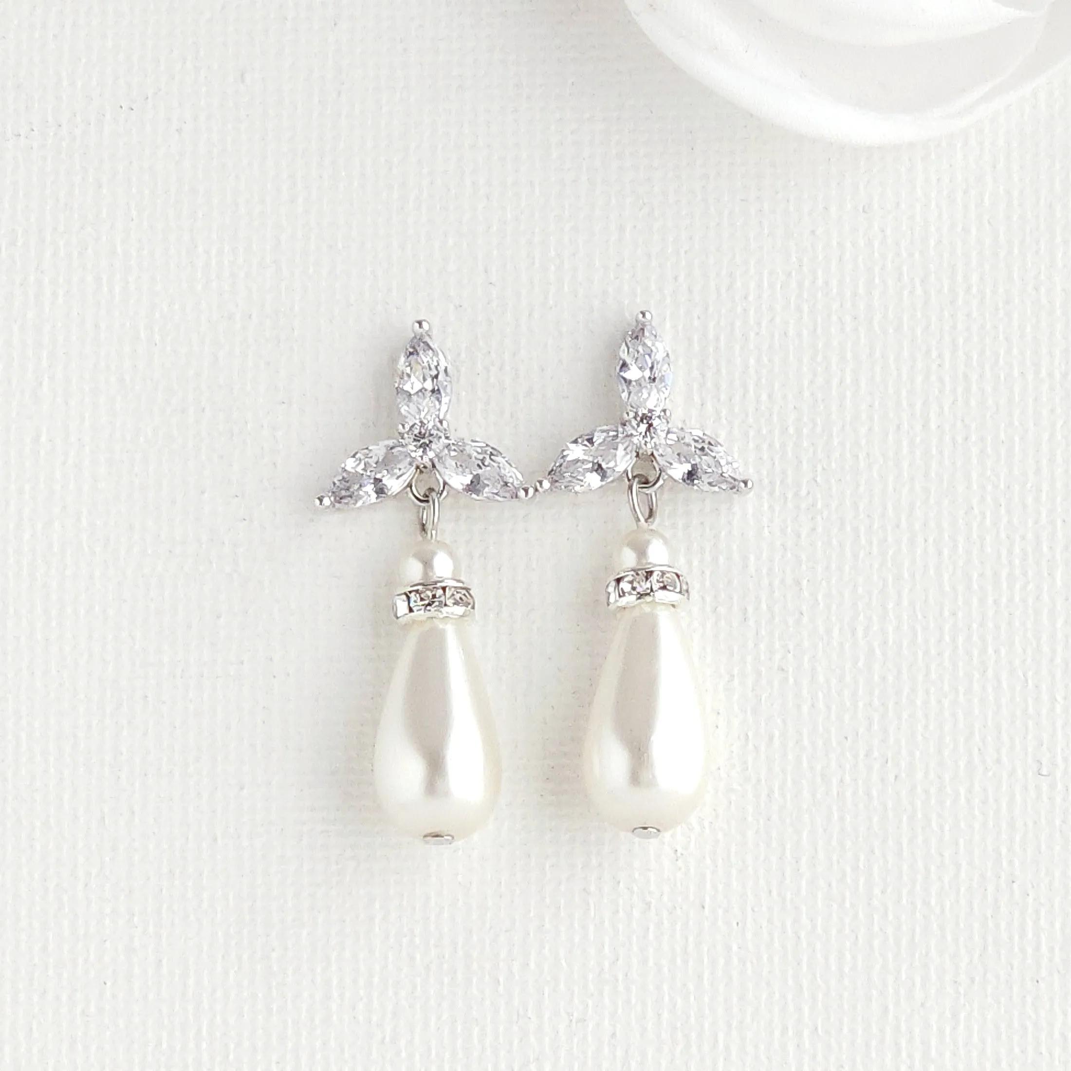 Flower Pearl Earrings for Brides- Flora