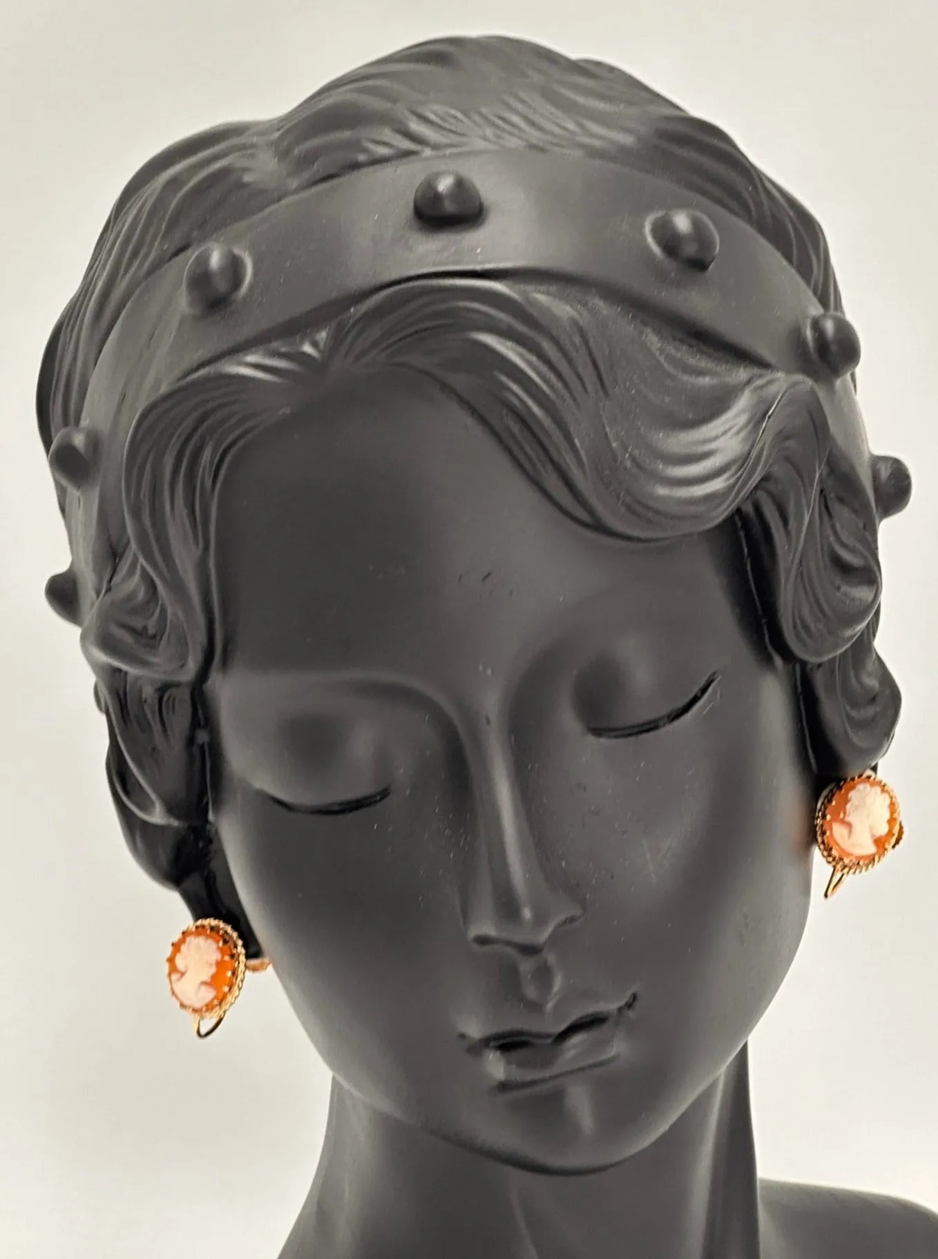 Timeless 9ct Yellow Gold Cameo Earrings - Classic Elegance!